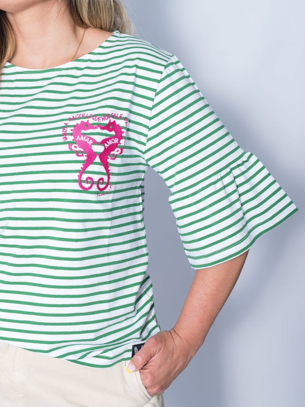 Camiseta “AMAR"