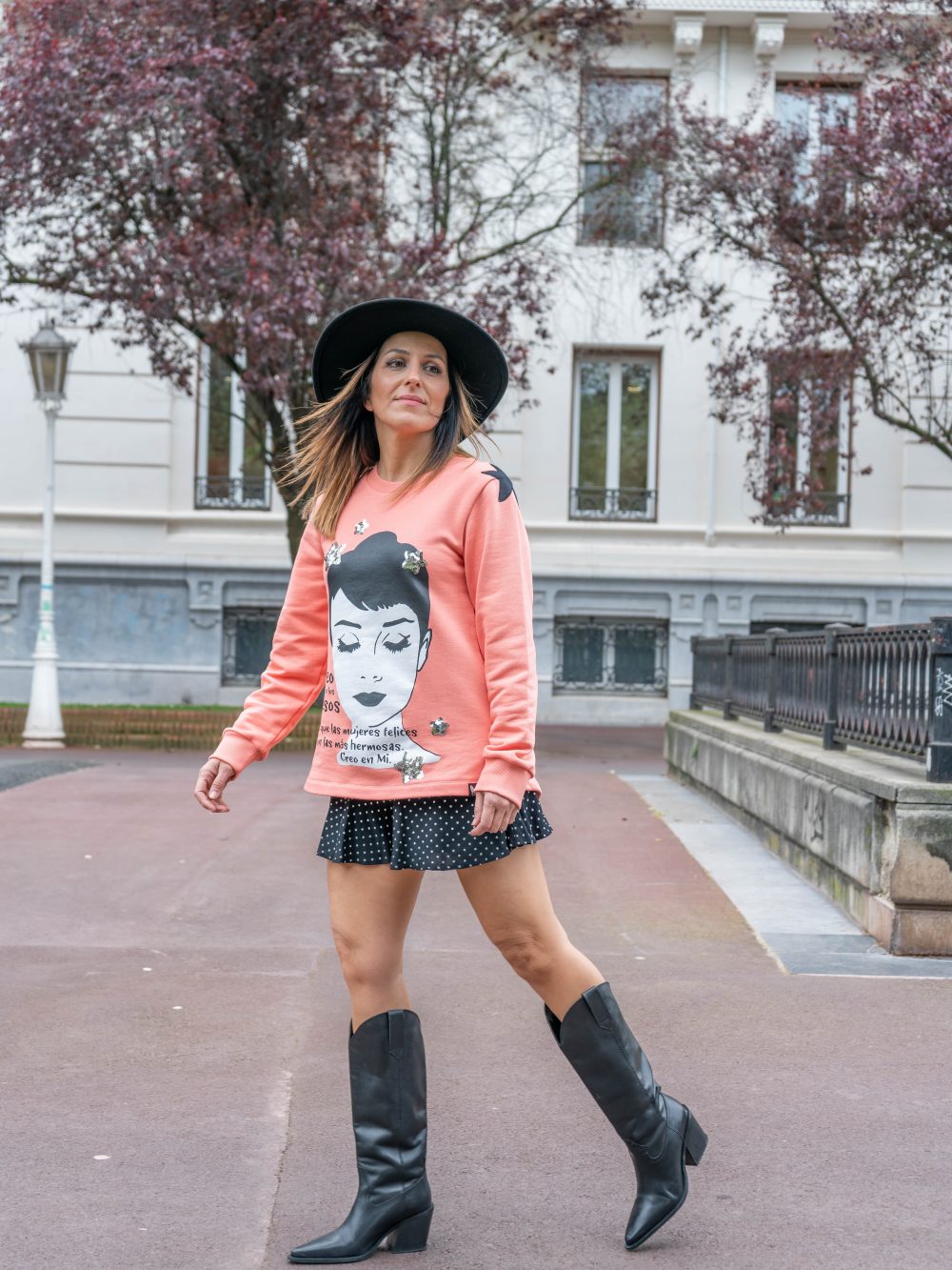 Sudadera "Audrey Coral"
