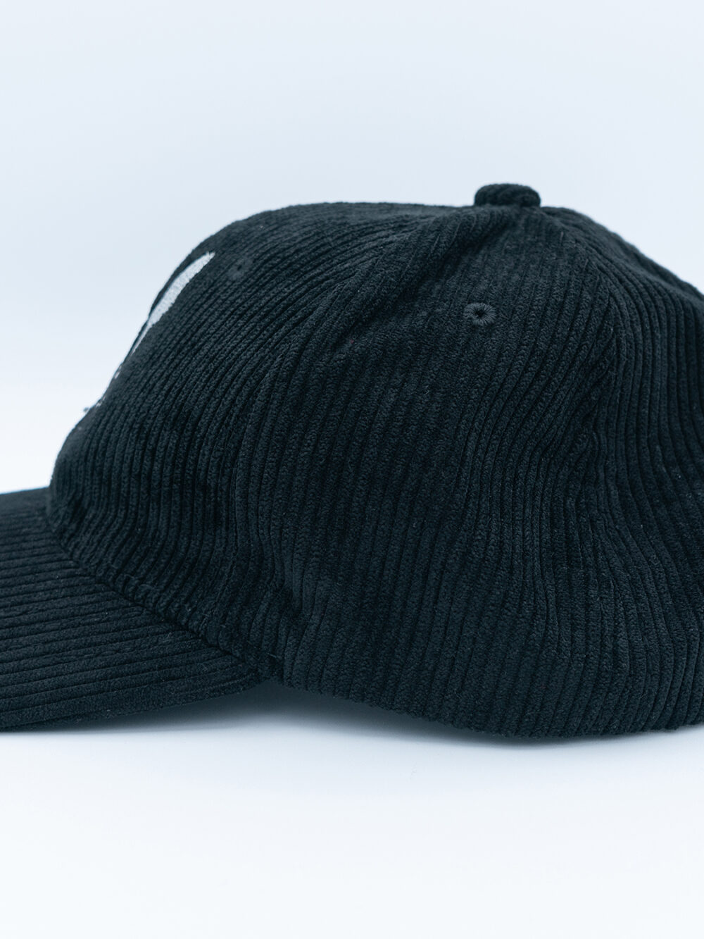 Gorra "LOLA PANA NEGRA PLATA"