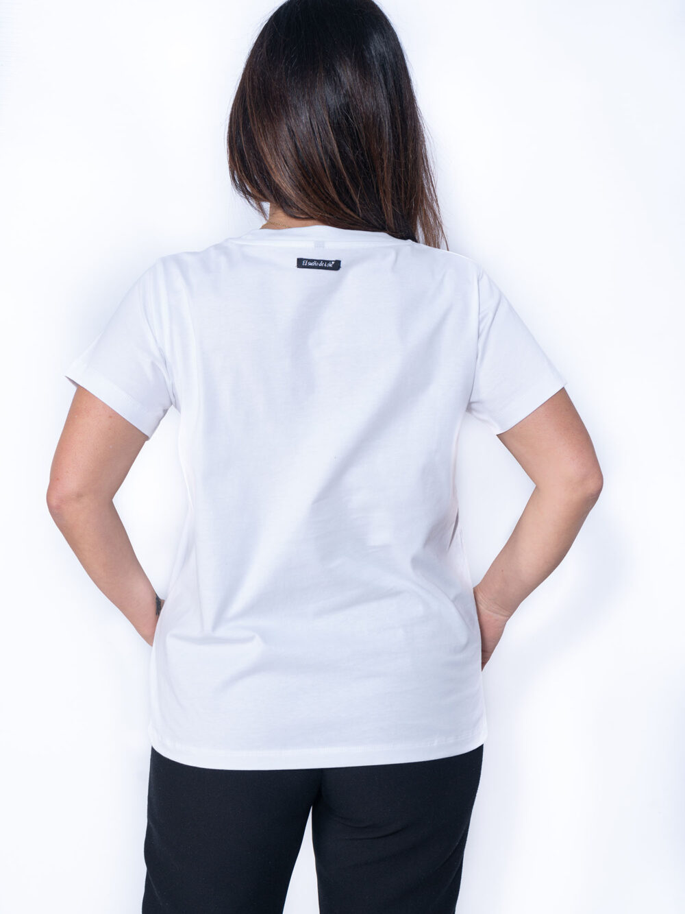 Camiseta UNISEX "JUNE" blanca